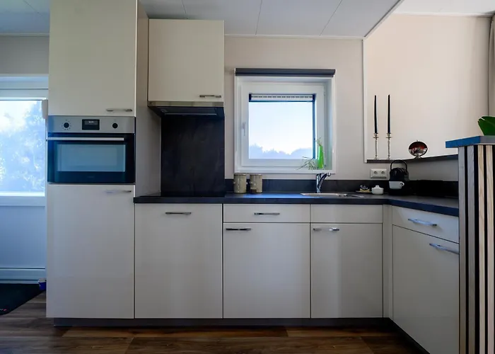 Modernes New Port 067 Mitten Im Gruenen Mit Eigener Terrasse Am Wasser Nr 67 Appartement